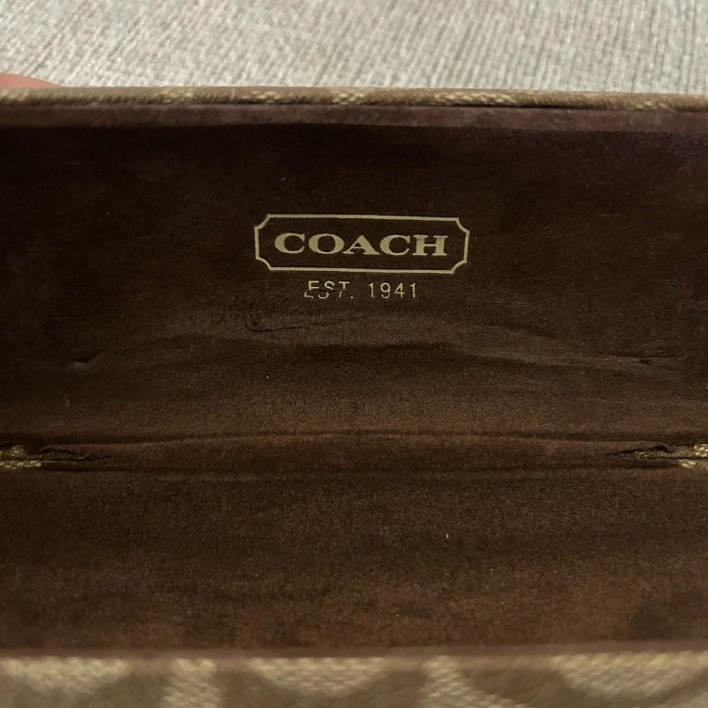 🎉🎉 SALE 🎉🎉Coach Tortoise Shell Sunglasses with Patterned Case - Picture 5 of 5